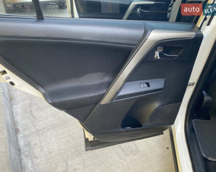 Білий Тойота РАВ 4, об'ємом двигуна 2.23 л та пробігом 158 тис. км за 15400 $, фото 42 на Automoto.ua