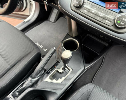 Белый Тойота РАВ 4, объемом двигателя 2.5 л и пробегом 79 тыс. км за 19200 $, фото 60 на Automoto.ua