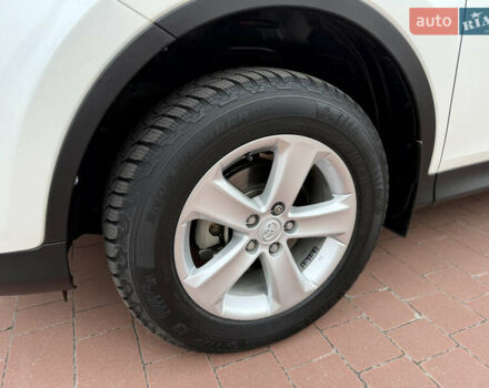 Белый Тойота РАВ 4, объемом двигателя 2.5 л и пробегом 79 тыс. км за 19200 $, фото 29 на Automoto.ua