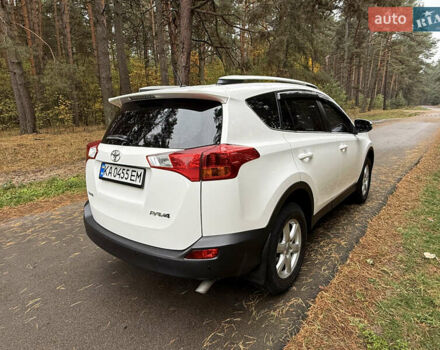 Тойота РАВ 4 2013 у Києві на Automoto.ua Білий Тойота РАВ 4, об'ємом двигуна 2 л та пробігом 192 тис. км за 16800 $, фото 65 на Automoto.ua