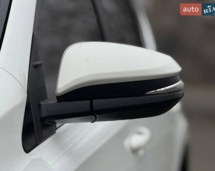 Білий Тойота РАВ 4, об'ємом двигуна 2.23 л та пробігом 209 тис. км за 14900 $, фото 8 на Automoto.ua