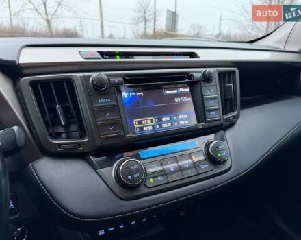 Білий Тойота РАВ 4, об'ємом двигуна 2.23 л та пробігом 209 тис. км за 14900 $, фото 50 на Automoto.ua