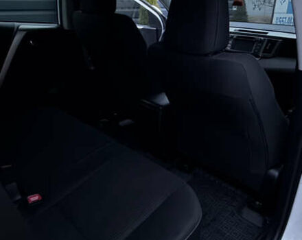 Белый Тойота РАВ 4, объемом двигателя 2.49 л и пробегом 252 тыс. км за 15500 $, фото 27 на Automoto.ua