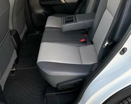 Тойота РАВ 4 2013 в Тернополе на Automoto.ua Белый Тойота РАВ 4, объемом двигателя 2.49 л и пробегом 169 тыс. км за 15999 $, фото 25 на Automoto.ua