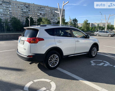 Тойота РАВ 4 2013 в Харькове на Automoto.ua Белый Тойота РАВ 4, объемом двигателя 2.5 л и пробегом 139 тыс. км за 20500 $, фото 9 на Automoto.ua