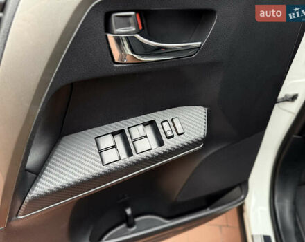 Белый Тойота РАВ 4, объемом двигателя 2.5 л и пробегом 79 тыс. км за 19200 $, фото 46 на Automoto.ua