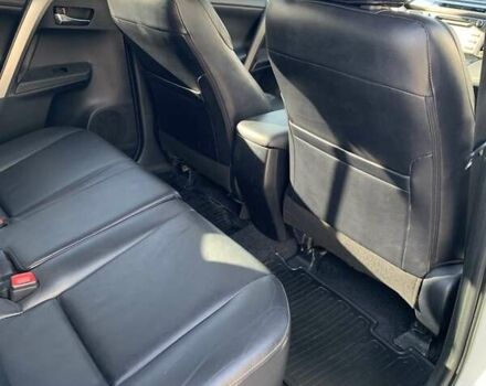 Белый Тойота РАВ 4, объемом двигателя 2.5 л и пробегом 139 тыс. км за 19000 $, фото 18 на Automoto.ua