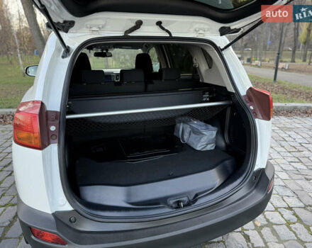 Белый Тойота РАВ 4, объемом двигателя 2 л и пробегом 98 тыс. км за 18200 $, фото 49 на Automoto.ua