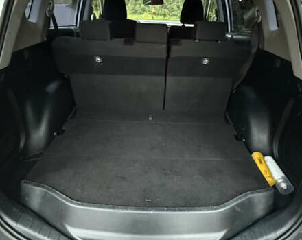 Білий Тойота РАВ 4, об'ємом двигуна 1.99 л та пробігом 320 тис. км за 14900 $, фото 17 на Automoto.ua