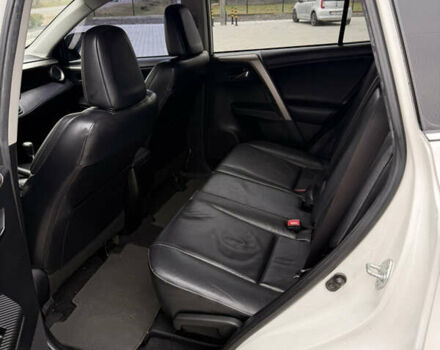 Білий Тойота РАВ 4, об'ємом двигуна 2.23 л та пробігом 220 тис. км за 17200 $, фото 14 на Automoto.ua