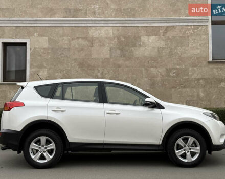 Белый Тойота РАВ 4, объемом двигателя 2.5 л и пробегом 79 тыс. км за 19200 $, фото 24 на Automoto.ua