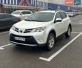 Білий Тойота РАВ 4, об'ємом двигуна 2.23 л та пробігом 157 тис. км за 17200 $, фото 2 на Automoto.ua