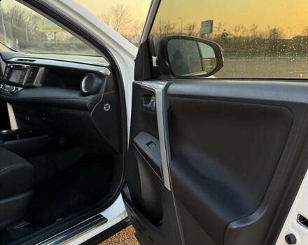 Белый Тойота РАВ 4, объемом двигателя 2.23 л и пробегом 193 тыс. км за 16750 $, фото 23 на Automoto.ua