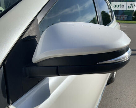 Тойота РАВ 4 2013 в Харькове на Automoto.ua Белый Тойота РАВ 4, объемом двигателя 2.5 л и пробегом 139 тыс. км за 20500 $, фото 2 на Automoto.ua