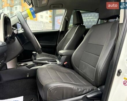 Белый Тойота РАВ 4, объемом двигателя 1.99 л и пробегом 135 тыс. км за 16500 $, фото 8 на Automoto.ua
