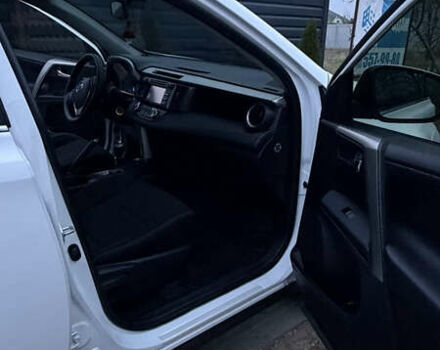 Белый Тойота РАВ 4, объемом двигателя 2.49 л и пробегом 252 тыс. км за 15500 $, фото 23 на Automoto.ua