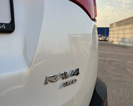 Белый Тойота РАВ 4, объемом двигателя 2.23 л и пробегом 193 тыс. км за 16750 $, фото 12 на Automoto.ua