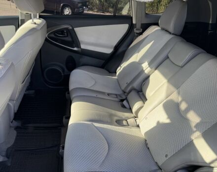 Білий Тойота РАВ 4, об'ємом двигуна 0 л та пробігом 158 тис. км за 9400 $, фото 10 на Automoto.ua