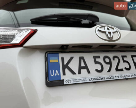 Белый Тойота РАВ 4, объемом двигателя 2.5 л и пробегом 79 тыс. км за 19200 $, фото 19 на Automoto.ua