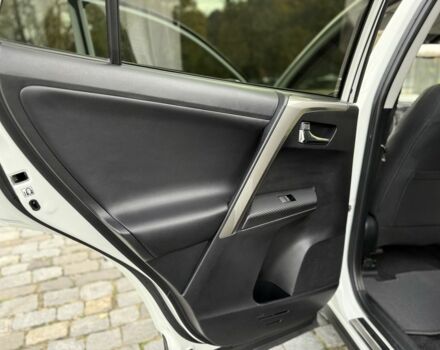 Белый Тойота РАВ 4, объемом двигателя 2 л и пробегом 96 тыс. км за 17800 $, фото 16 на Automoto.ua