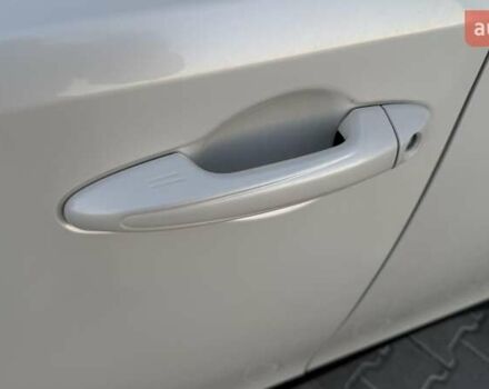 Тойота РАВ 4 2013 в Тернополе на Automoto.ua Белый Тойота РАВ 4, объемом двигателя 2.49 л и пробегом 169 тыс. км за 15999 $, фото 15 на Automoto.ua