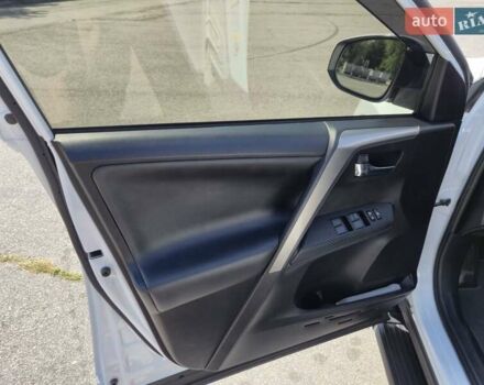 Белый Тойота РАВ 4, объемом двигателя 2.23 л и пробегом 117 тыс. км за 19999 $, фото 7 на Automoto.ua