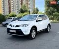 Белый Тойота РАВ 4, объемом двигателя 1.99 л и пробегом 220 тыс. км за 14500 $, фото 1 на Automoto.ua