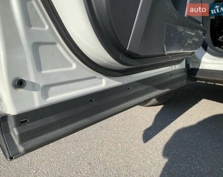 Белый Тойота РАВ 4, объемом двигателя 2.5 л и пробегом 139 тыс. км за 19000 $, фото 19 на Automoto.ua