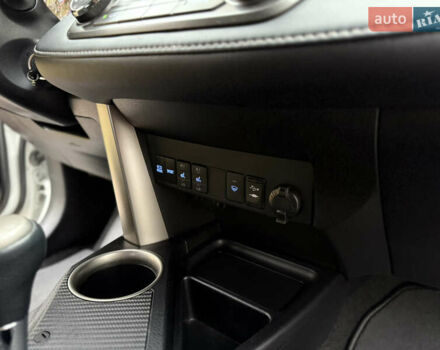 Белый Тойота РАВ 4, объемом двигателя 2 л и пробегом 98 тыс. км за 18200 $, фото 42 на Automoto.ua