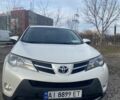 Белый Тойота РАВ 4, объемом двигателя 2.2 л и пробегом 320 тыс. км за 14500 $, фото 1 на Automoto.ua