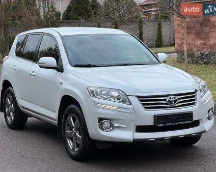 Білий Тойота РАВ 4, об'ємом двигуна 2.23 л та пробігом 199 тис. км за 14300 $, фото 2 на Automoto.ua