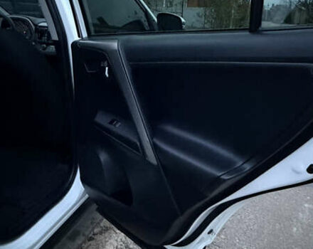 Белый Тойота РАВ 4, объемом двигателя 2.49 л и пробегом 252 тыс. км за 15500 $, фото 28 на Automoto.ua