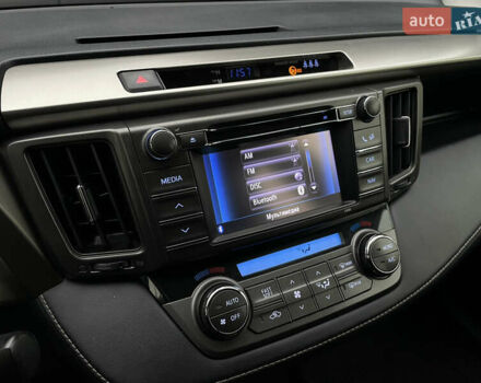 Белый Тойота РАВ 4, объемом двигателя 2.5 л и пробегом 250 тыс. км за 14000 $, фото 25 на Automoto.ua