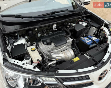 Белый Тойота РАВ 4, объемом двигателя 2.5 л и пробегом 79 тыс. км за 19200 $, фото 70 на Automoto.ua