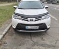 Белый Тойота РАВ 4, объемом двигателя 2.23 л и пробегом 309 тыс. км за 15300 $, фото 1 на Automoto.ua