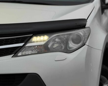 Белый Тойота РАВ 4, объемом двигателя 2.2 л и пробегом 209 тыс. км за 14900 $, фото 3 на Automoto.ua