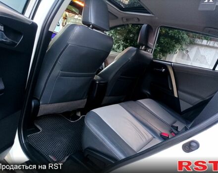 Белый Тойота РАВ 4, объемом двигателя 2.2 л и пробегом 209 тыс. км за 18600 $, фото 5 на Automoto.ua