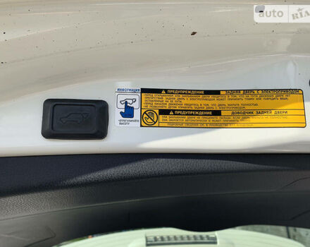 Тойота РАВ 4 2013 в Харькове на Automoto.ua Белый Тойота РАВ 4, объемом двигателя 2.5 л и пробегом 139 тыс. км за 20500 $, фото 15 на Automoto.ua