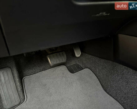 Белый Тойота РАВ 4, объемом двигателя 2.5 л и пробегом 79 тыс. км за 19200 $, фото 52 на Automoto.ua