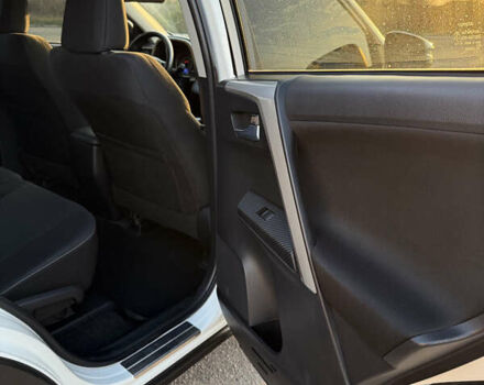 Белый Тойота РАВ 4, объемом двигателя 2.23 л и пробегом 193 тыс. км за 16750 $, фото 22 на Automoto.ua