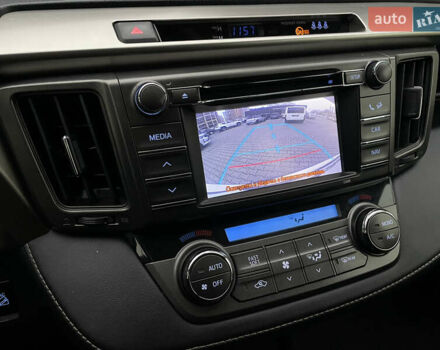 Белый Тойота РАВ 4, объемом двигателя 2.5 л и пробегом 250 тыс. км за 14000 $, фото 26 на Automoto.ua