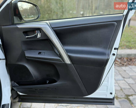 Белый Тойота РАВ 4, объемом двигателя 2 л и пробегом 98 тыс. км за 18200 $, фото 37 на Automoto.ua