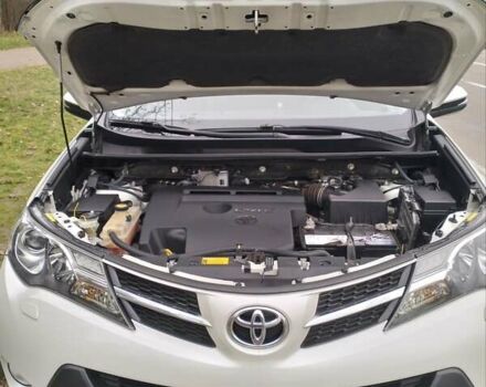 Белый Тойота РАВ 4, объемом двигателя 2.23 л и пробегом 309 тыс. км за 15300 $, фото 4 на Automoto.ua