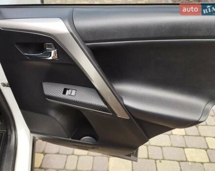 Білий Тойота РАВ 4, об'ємом двигуна 2.49 л та пробігом 107 тис. км за 18900 $, фото 17 на Automoto.ua