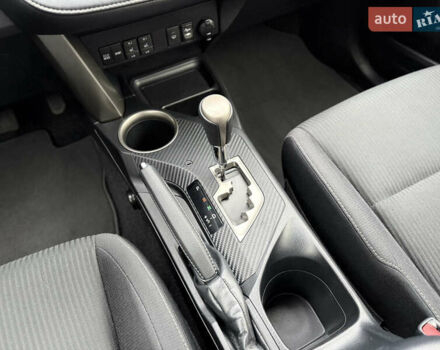 Белый Тойота РАВ 4, объемом двигателя 2.5 л и пробегом 79 тыс. км за 19200 $, фото 58 на Automoto.ua