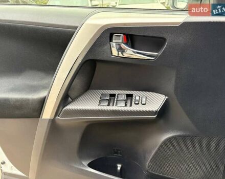 Белый Тойота РАВ 4, объемом двигателя 1.99 л и пробегом 135 тыс. км за 16500 $, фото 14 на Automoto.ua