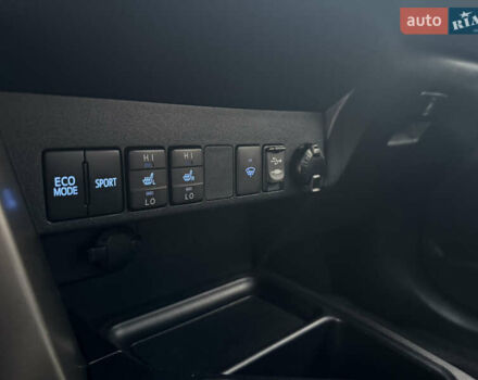 Білий Тойота РАВ 4, об'ємом двигуна 2.5 л та пробігом 195 тис. км за 17300 $, фото 21 на Automoto.ua