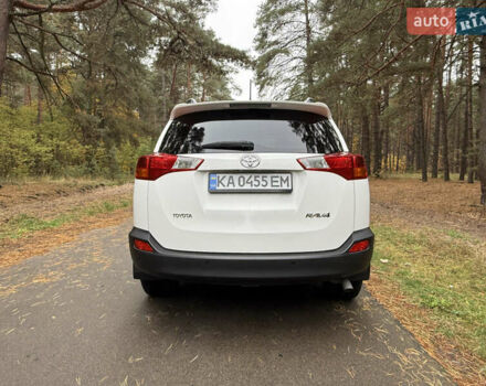 Тойота РАВ 4 2013 у Києві на Automoto.ua Білий Тойота РАВ 4, об'ємом двигуна 2 л та пробігом 192 тис. км за 16800 $, фото 12 на Automoto.ua