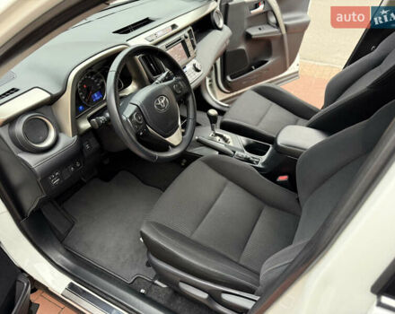 Белый Тойота РАВ 4, объемом двигателя 2.5 л и пробегом 79 тыс. км за 19200 $, фото 47 на Automoto.ua