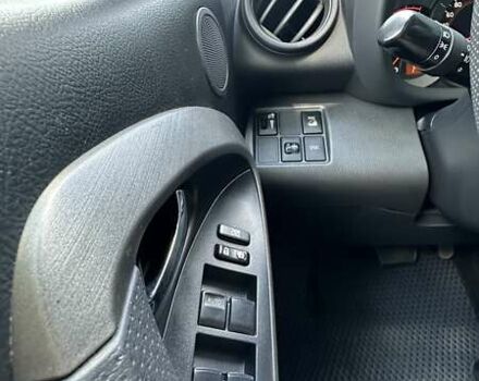 Білий Тойота РАВ 4, об'ємом двигуна 2.23 л та пробігом 199 тис. км за 14300 $, фото 10 на Automoto.ua